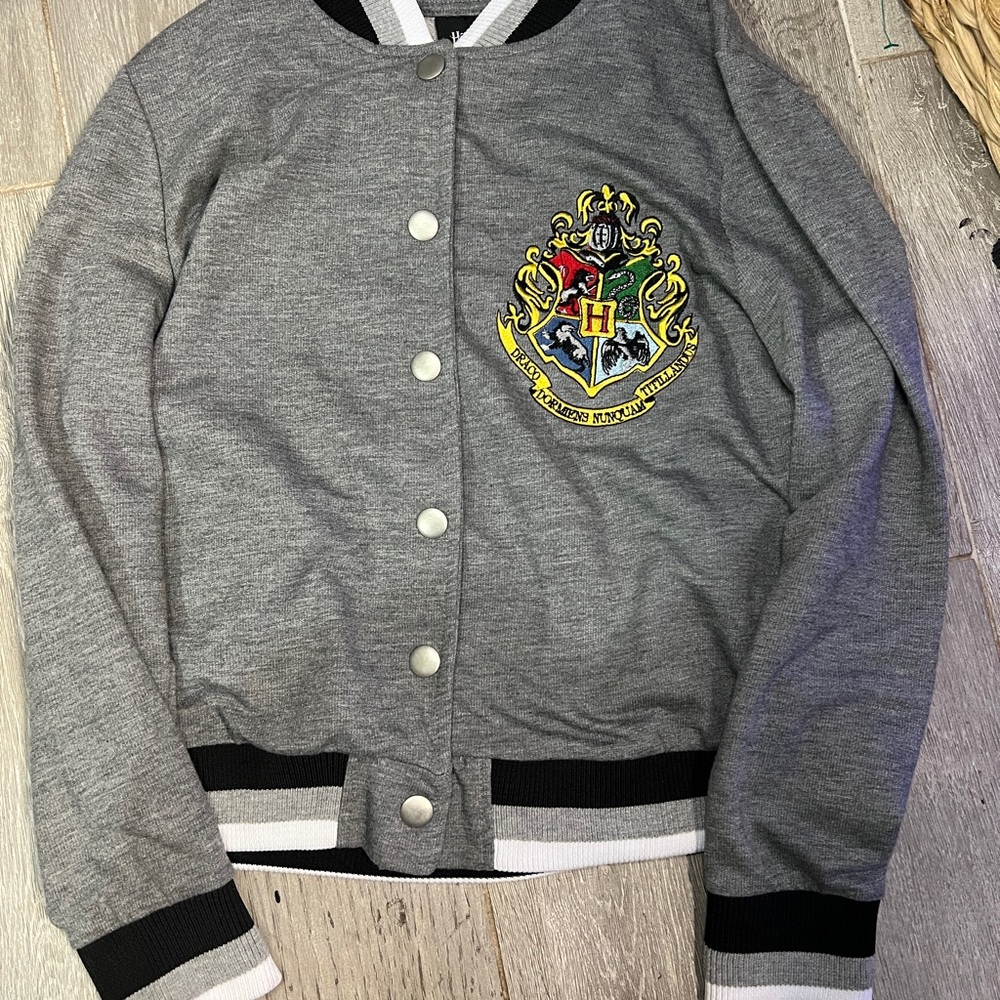Gray Hogwarts Kids Size 8 Jacket